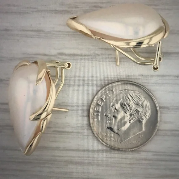 Vintage, Mane Pearl Drop Earrings - 14k Yellow Gold Teardrop Pierced Omega